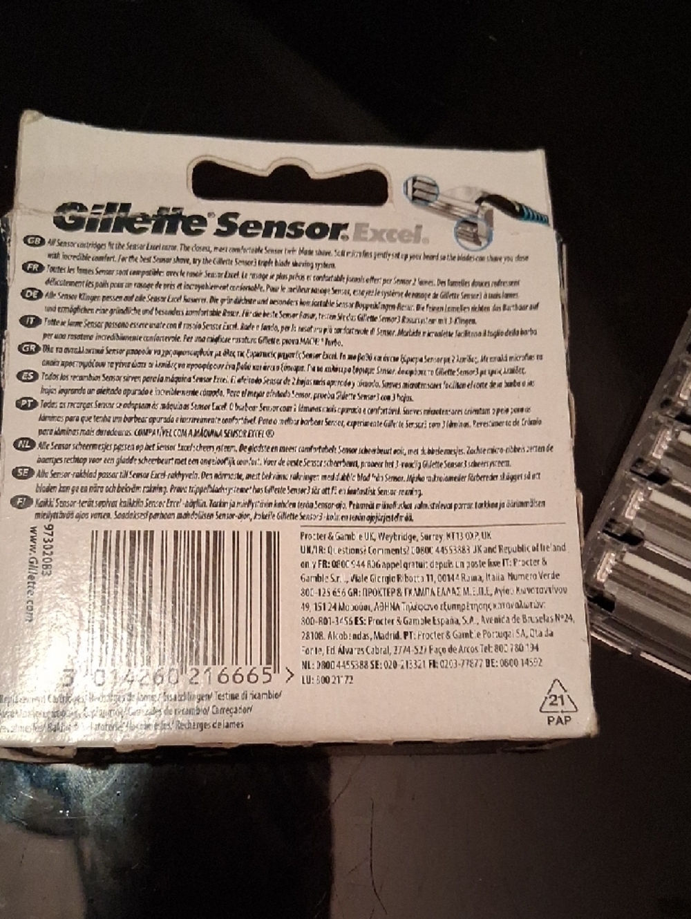 Gillete Sensor Razor Handle with Black Grip + 5 Sensor Excel Razors (Original) - Picture 6 of 6